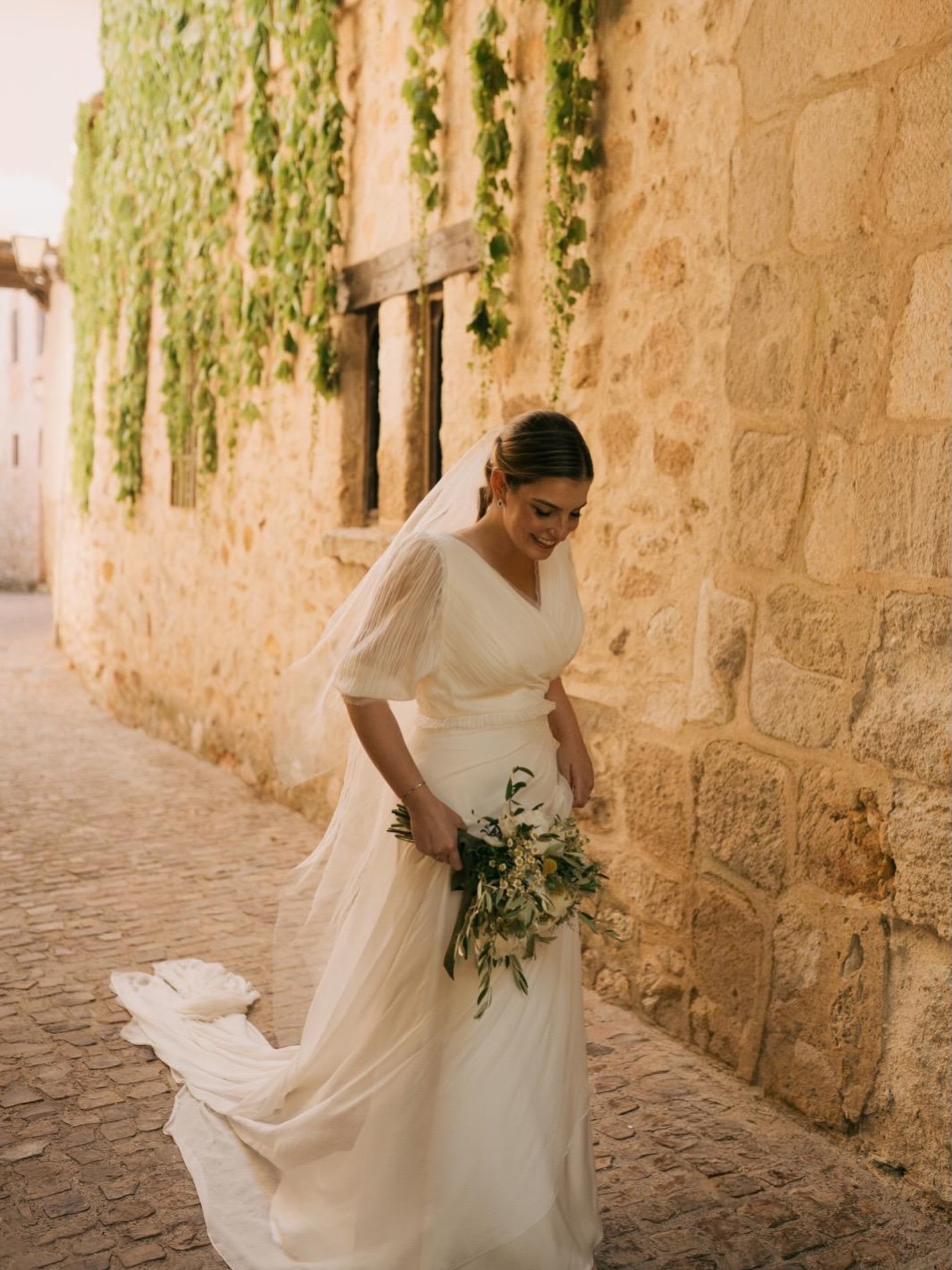 Vestido confeccionado a medida en Larriba Atelier